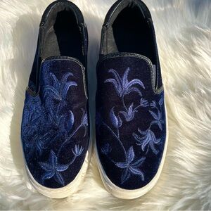 Kenneth Cole “Alesy” Platform Sneakers